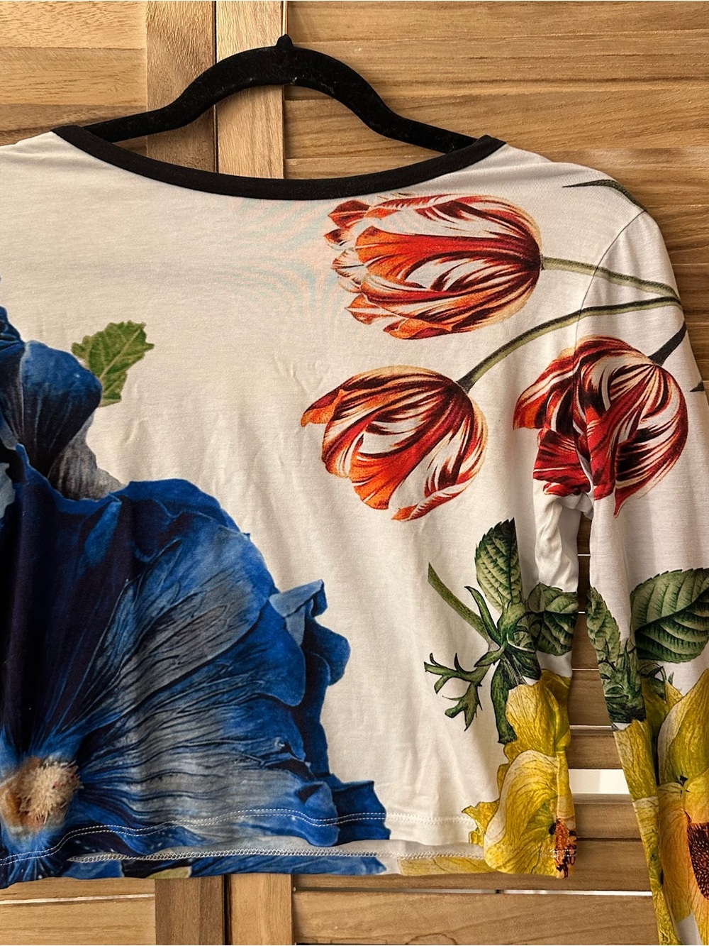 Alice + Olivia Delaina Floral Crewneck Crop Top size M - Picture 7 of 8